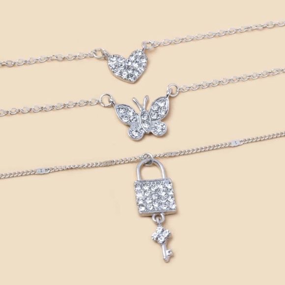 Luxe Rhinestone Lock Key Heart Multilayer Necklace - Picture 5 of 7